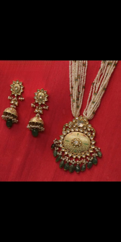 Antique pendant set