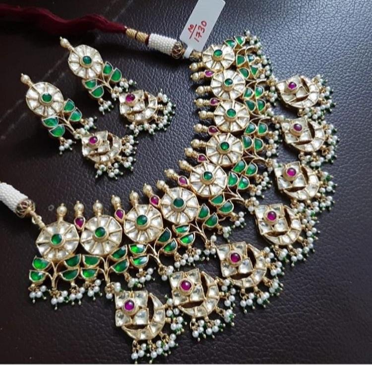 Colorful beads haar necklace