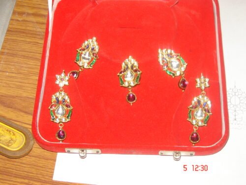 Ethnic pendant jewelry online