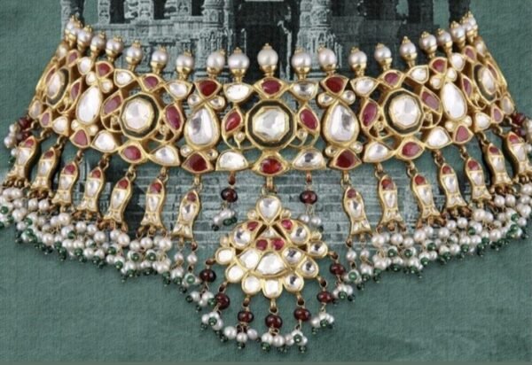 Gold polki haar design