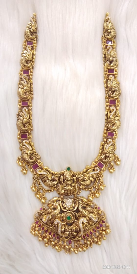 Haar set with choker and aad