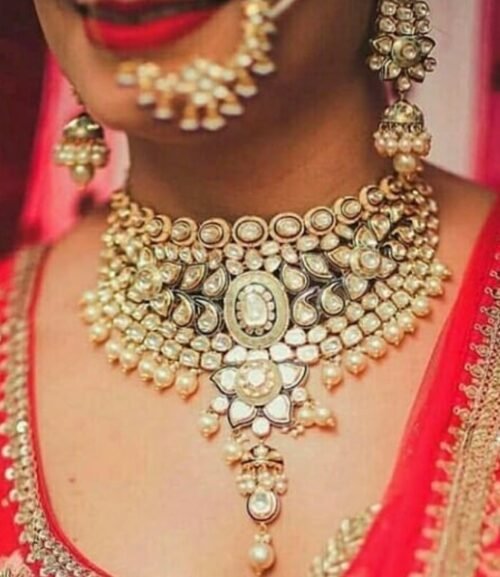 Haldi bridal haar with yellow beads