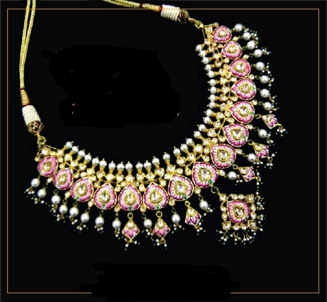 Kundan haar in red and green