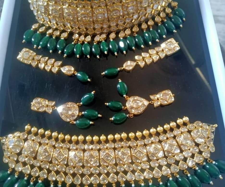 Red kundan haar for wedding