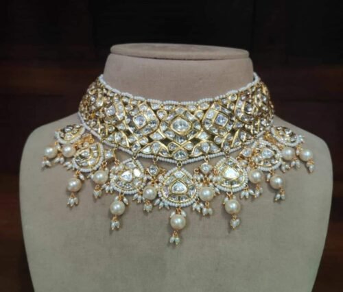 Traditional wedding haar necklace