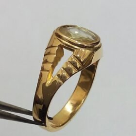 Yellow Sapphire (पुखराज)